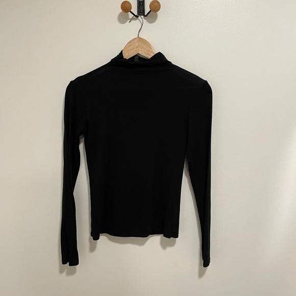 Dynamite Turtleneck - Picture 2 of 2